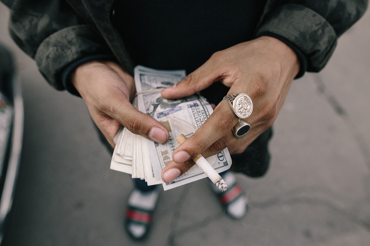 cash-1867435_1280